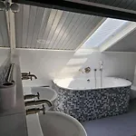 Дом отдыха In Near Star Restaurant Ленде