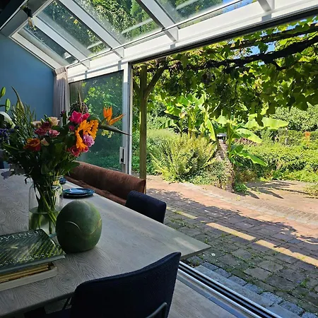 In Near Star Restaurant * Leende