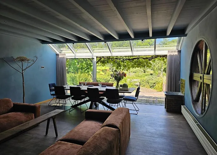 Holiday home In Near Star Restaurant *