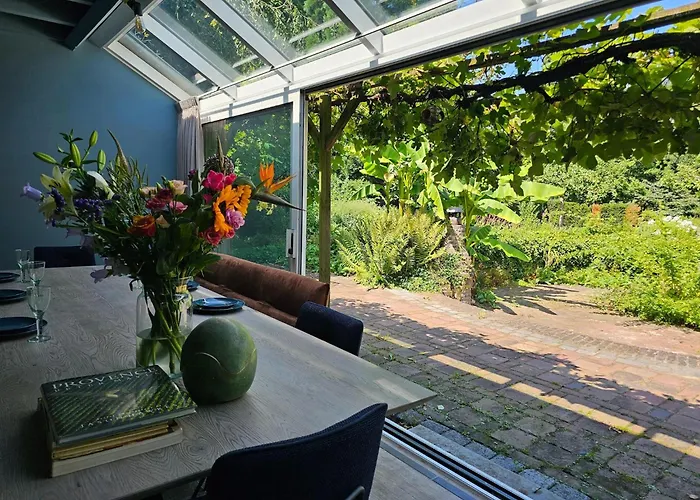 In Near Star Restaurant * Leende